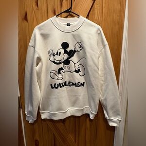 NWOT DISNEY X LULULEMON MICKEY Fleece Oversized Pullover White X-Small (XS)